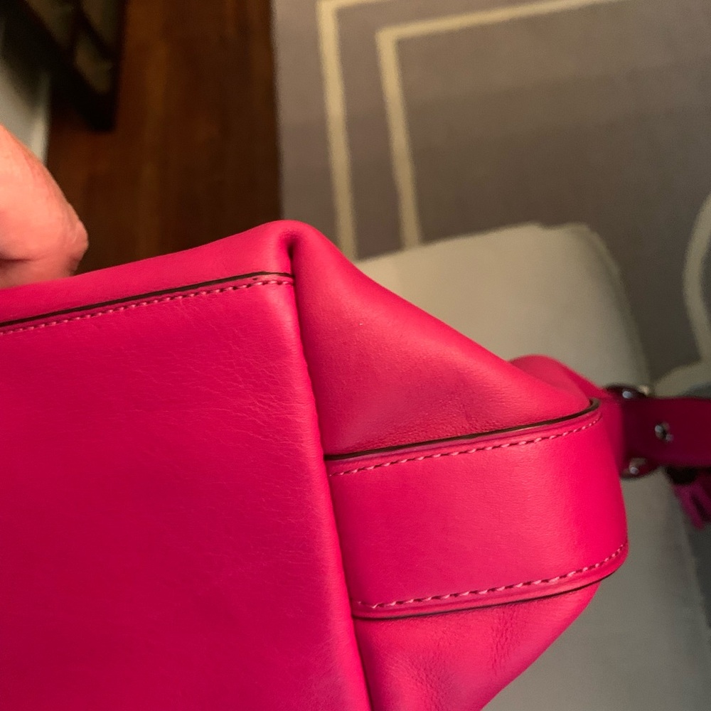 Like new Hot Pink Coach shoulder hobo bag - Picture 9 of 10